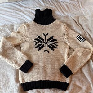 Chanel 2008 Vintage White and Black Wool Sweater